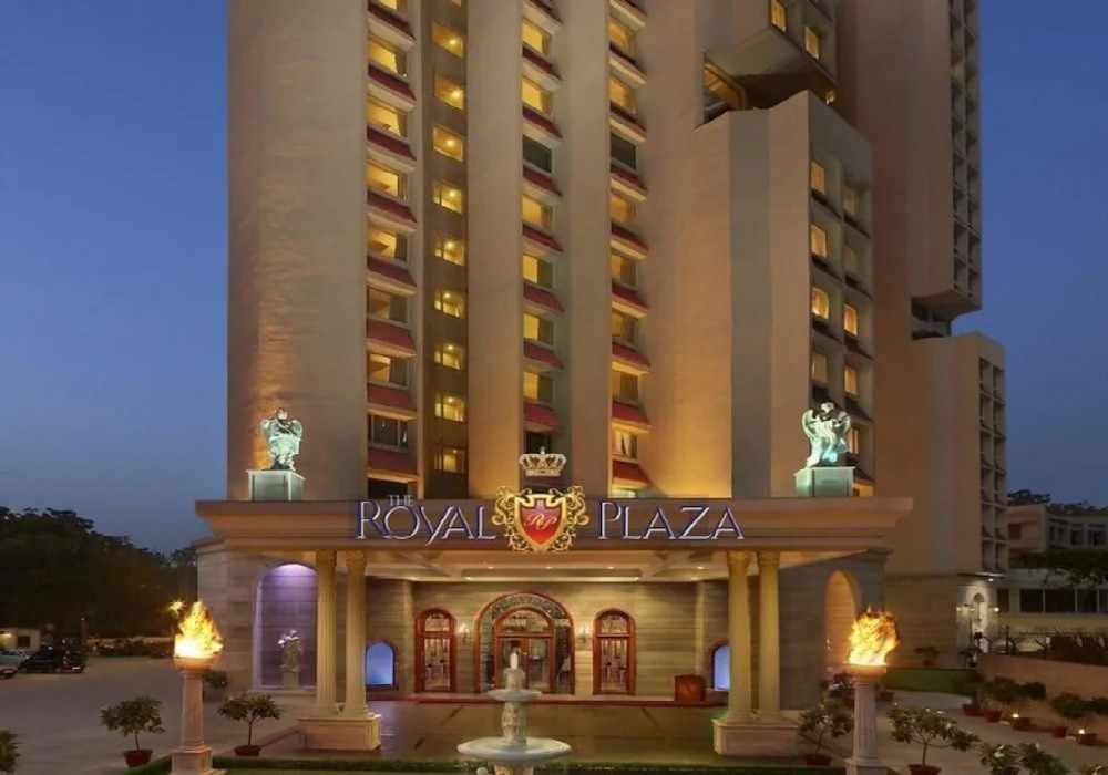 Hotel The Royal Plaza