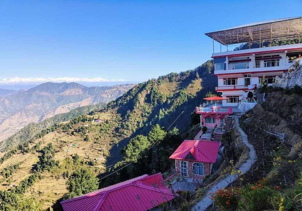Dhanaulti Weekend Getaways from Delhi