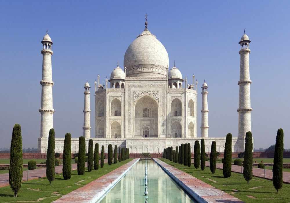 Labuan to Red Fort Taj Mahal Jaipur Mumbai Gulmarg Tour Package