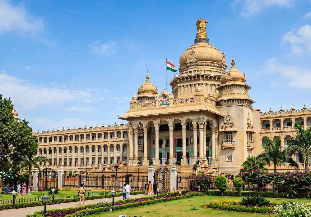 Canberra to Delhi Agra Jaipur Mumbai Bengaluru Tour Package