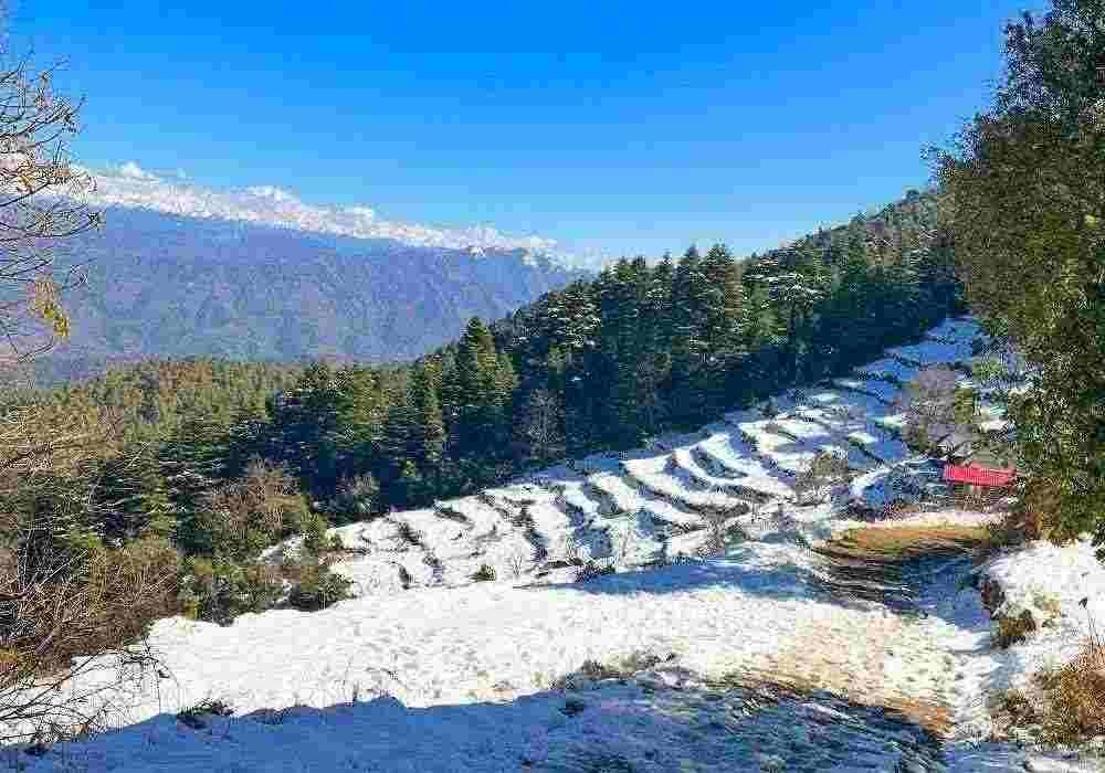Kanatal Weekend Getaways from Delhi