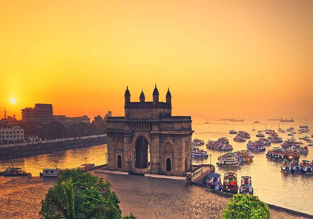 Magdeburg to Qutub Minar Gateway of India Hampi Goa Tour Package