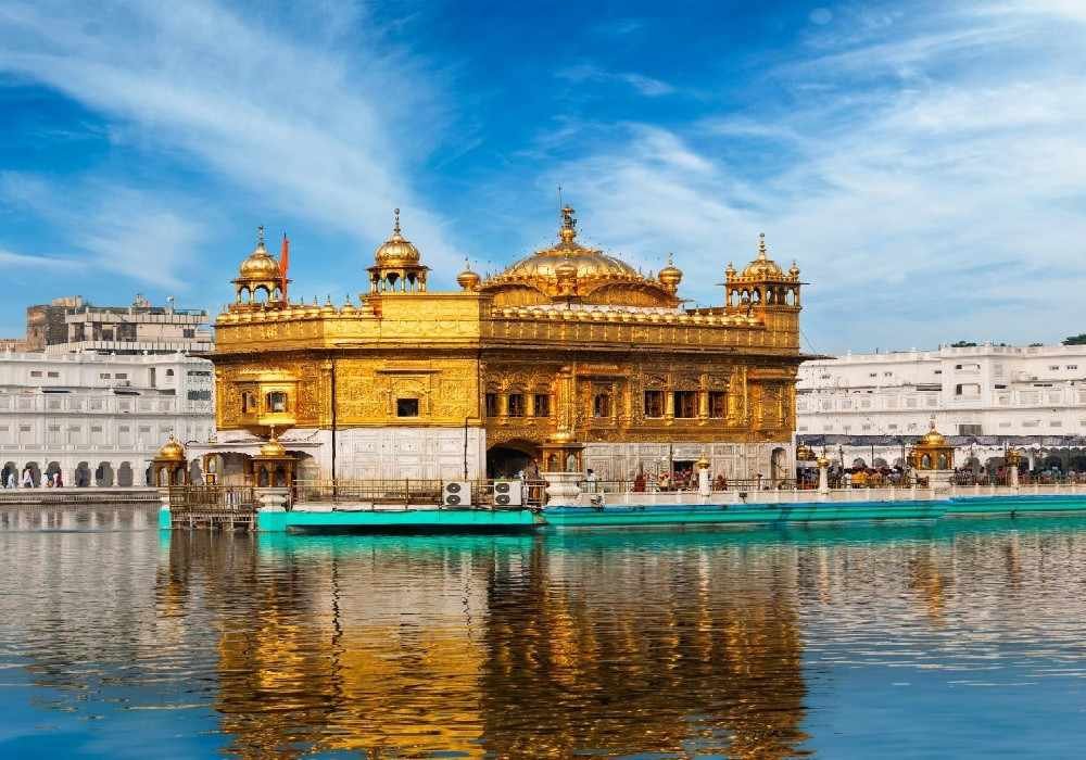 London to Taj Mahal, Golden Temple, Lake Pichola & Alleppey Tour Package