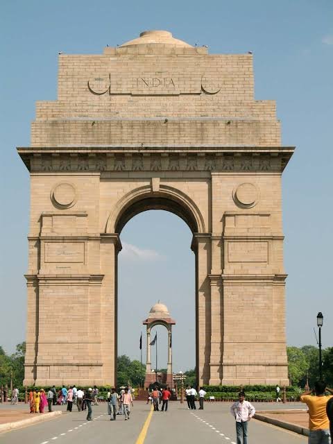 Johor Bahru to Delhi Agra Jaipur Udaipur Mumbai Srinagar Ooty Tour Package