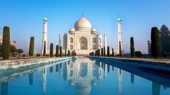 Johor Bahru to Delhi Agra Jaipur Udaipur Mumbai Srinagar Ooty Tour Package