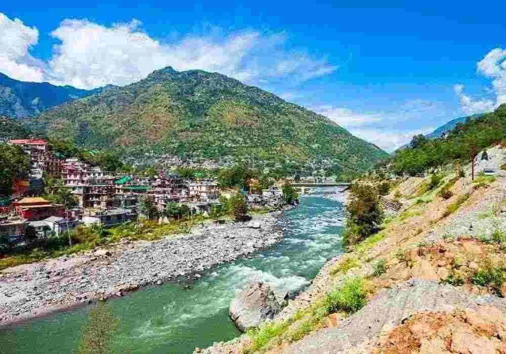 Kullu Weekend Getaways from Delhi