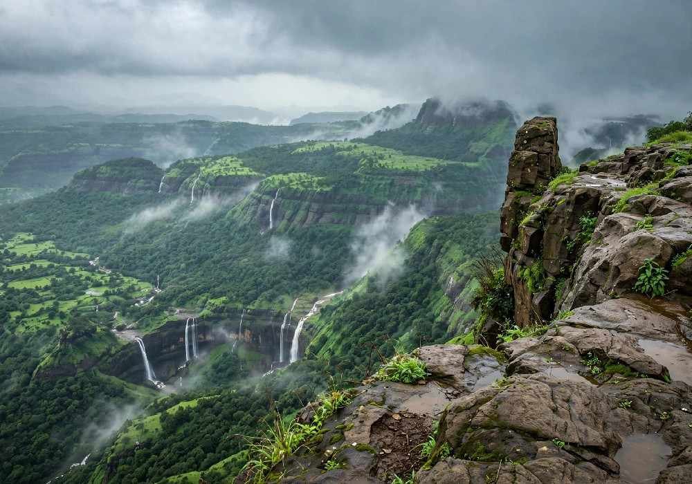 Lyon to Mumbai Lonavala Shirdi Ajanta Ellora Tour Package