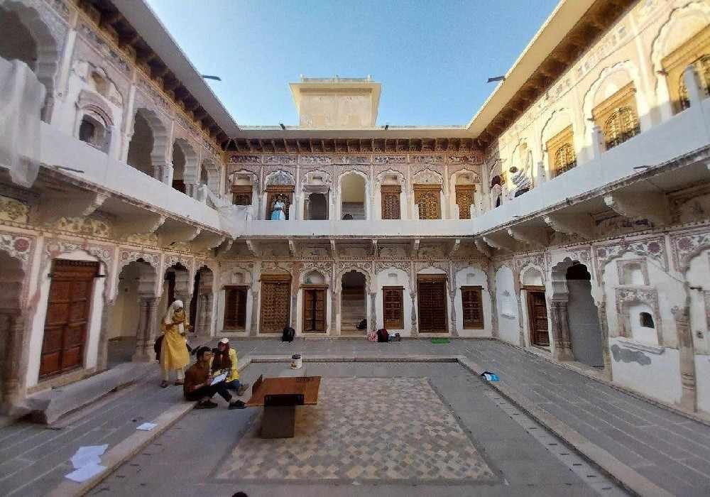 Mandawa Group Tour