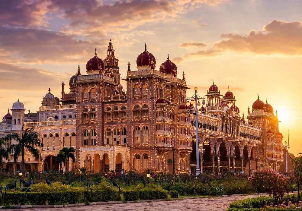 Berlin to India Gate Gateway of India Mysore Palace Goa Tour Package