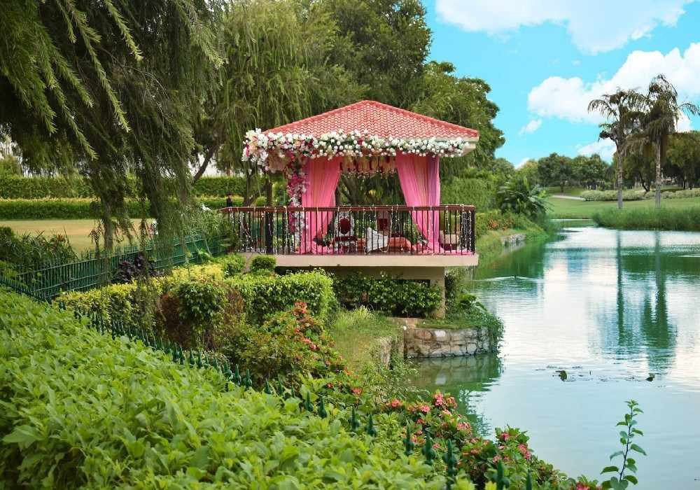 Night Stay in Greater Noida