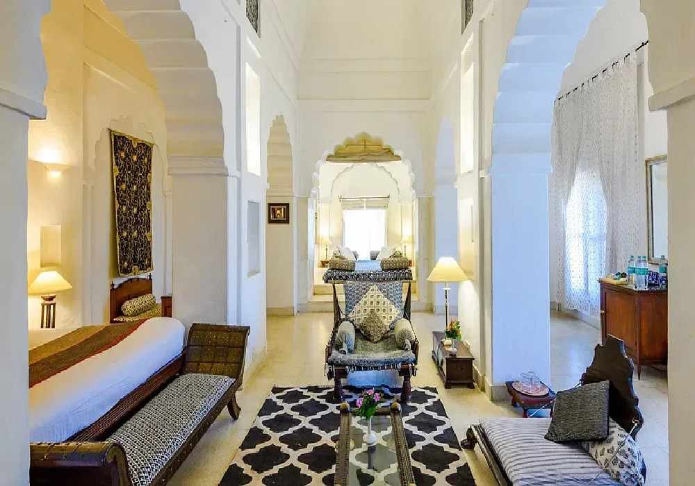 Night Stay in Neemrana