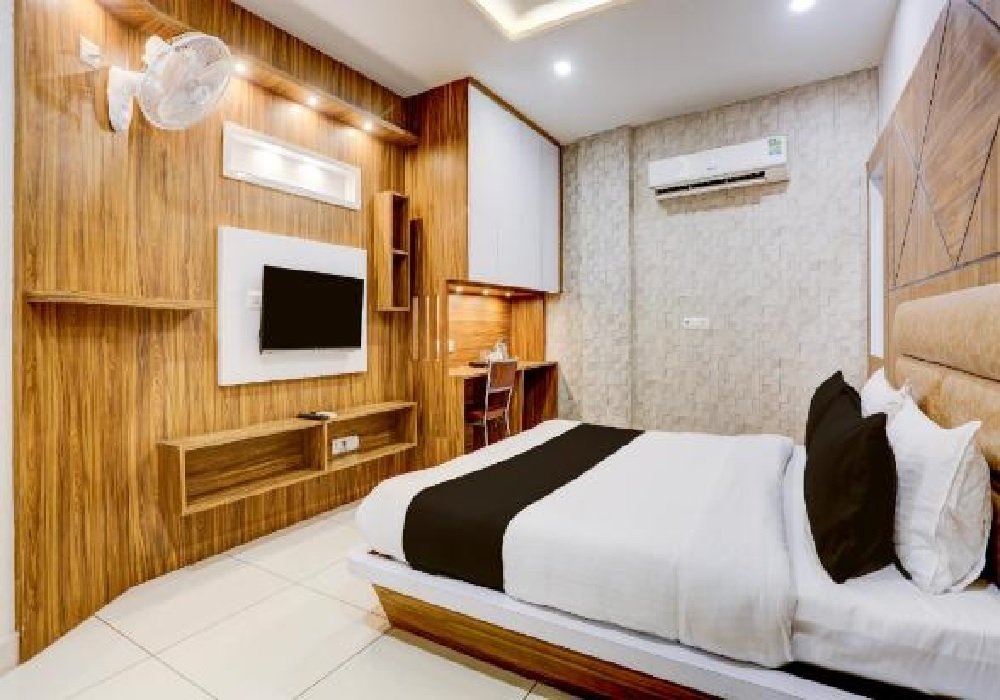 Night Stay in Rohtak