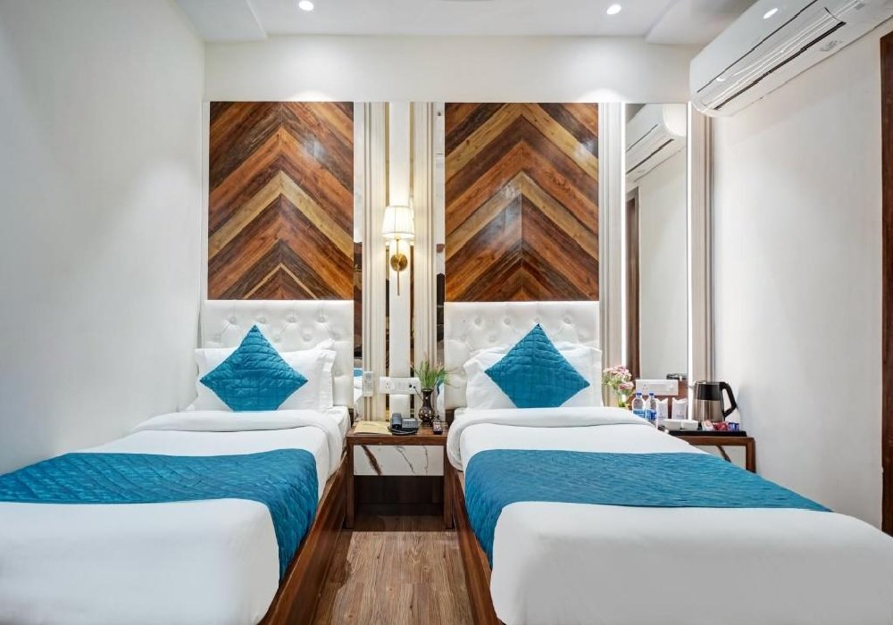 Night Stay in Siyana