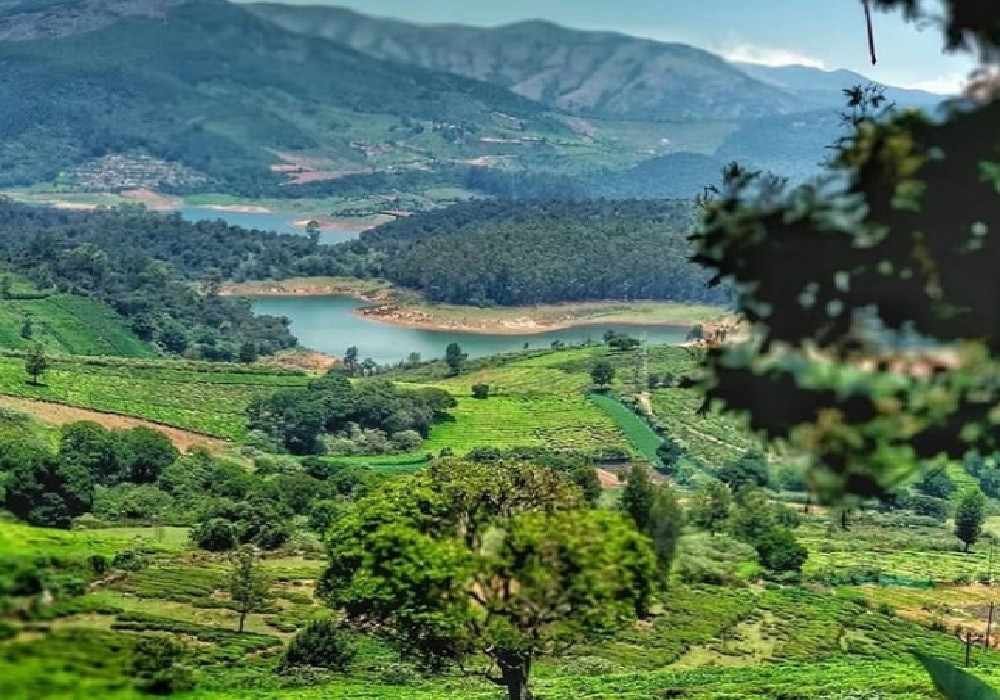 Seremban to Delhi Agra Jaipur Udaipur Mumbai Ooty Tour Package