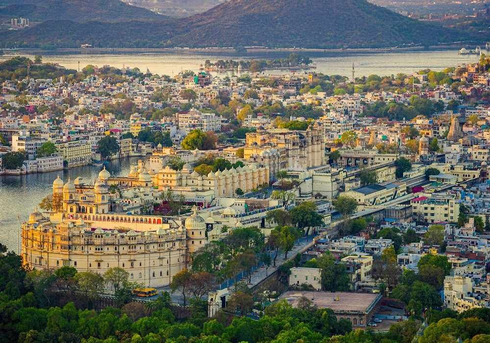 Udaipur Tour Package from Delhi by Train