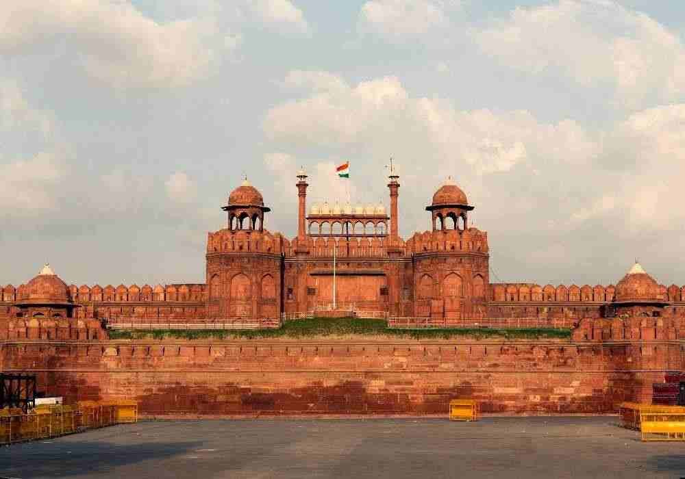 Kangar to Delhi Agra Jaipur Udaipur Mumbai Srinagar Tour Package