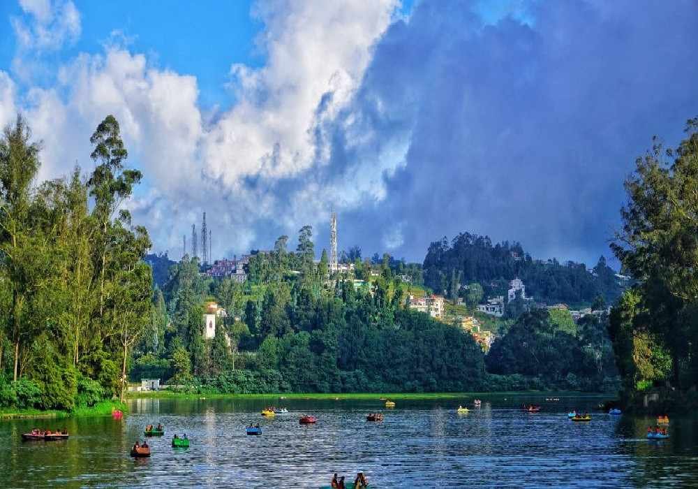 Malacca City to Red Fort Taj Mahal Udaipur Mumbai Srinagar Tour Package
